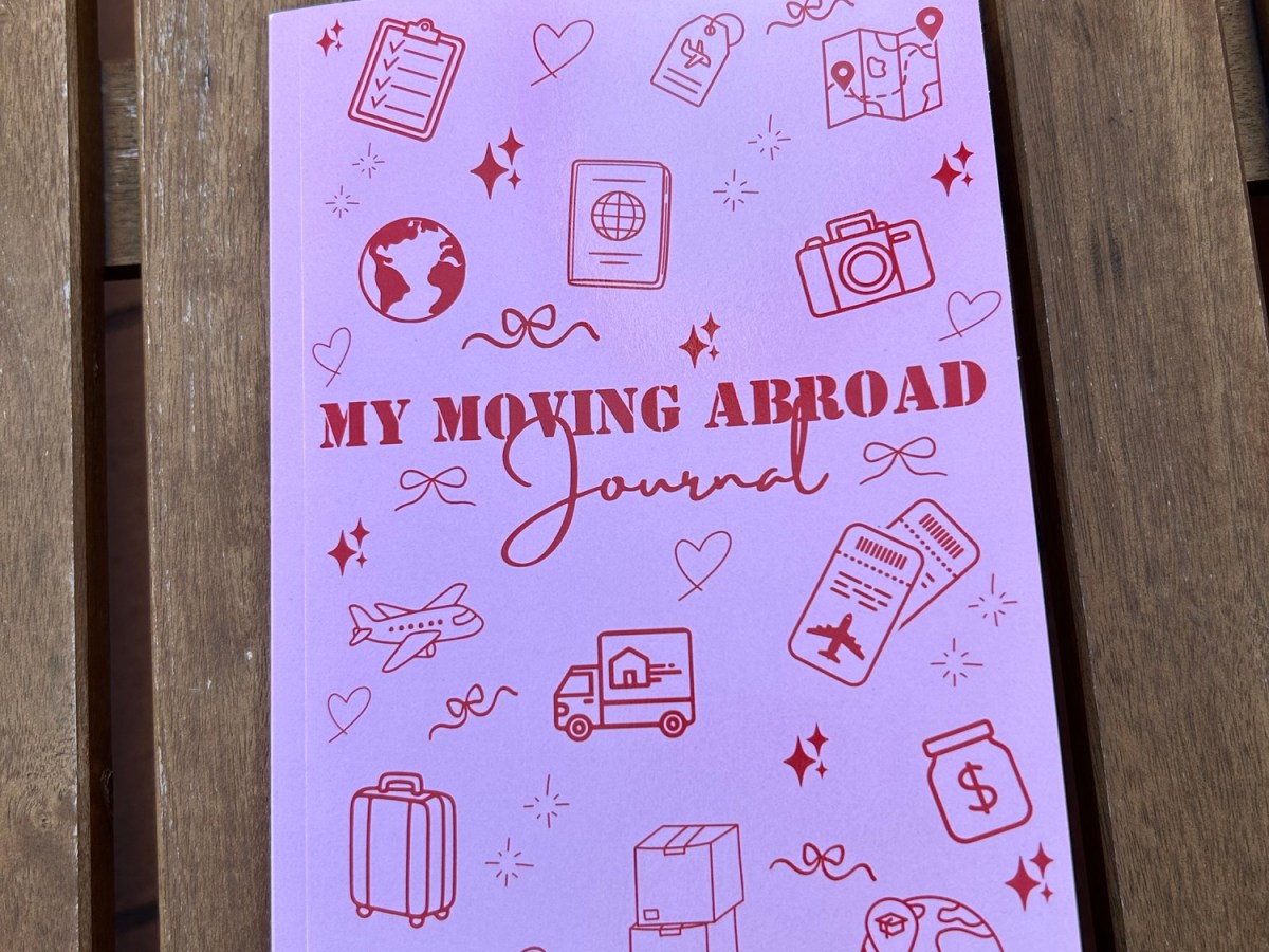 Meet the”girly” moving abroad&nbsp;journal